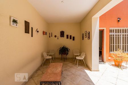Casa à venda com 180m², 4 quartos e 2 vagasGaragem