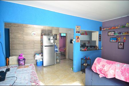 Sala de casa à venda com 3 quartos, 60m² em Mathias Velho, Canoas