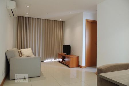 Sala de apartamento para alugar com 1 quarto, 52m² em Jacarepaguá, Rio de Janeiro