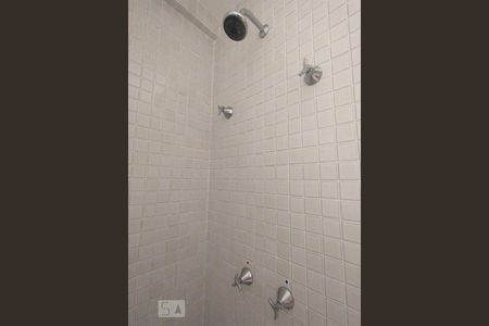 Apartamento para alugar com 52m², 1 quarto e 1 vagaDetalhe banheiro