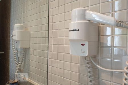 Apartamento para alugar com 52m², 1 quarto e 1 vagaDetalhe banheiro