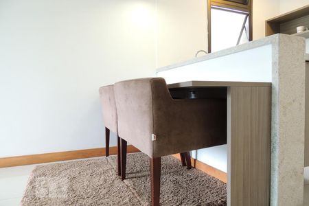 Detalhe Sala de apartamento para alugar com 1 quarto, 52m² em Jacarepaguá, Rio de Janeiro