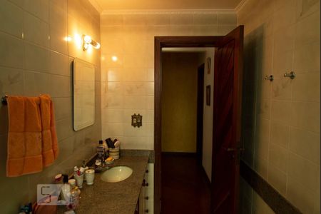 Apartamento à venda com 275m², 4 quartos e 4 vagas Apartamento à venda com 275m², 4 quartos e 4 vagasBanheiro