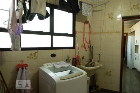 Apartamento à venda com 275m², 4 quartos e 4 vagas Apartamento à venda com 275m², 4 quartos e 4 vagasÁrea de Serviço