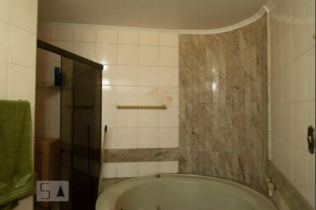 Apartamento à venda com 275m², 4 quartos e 4 vagas Apartamento à venda com 275m², 4 quartos e 4 vagasHidromassagem