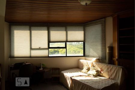 Apartamento à venda com 275m², 4 quartos e 4 vagas Apartamento à venda com 275m², 4 quartos e 4 vagasMezanino