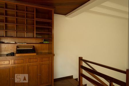 Apartamento à venda com 275m², 4 quartos e 4 vagas Apartamento à venda com 275m², 4 quartos e 4 vagasMezanino