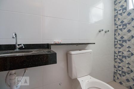 Casa de condomínio à venda com 50m², 2 quartos e sem vaga Casa de condomínio à venda com 50m², 2 quartos e sem vagaBanheiro