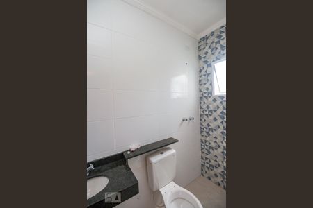 Casa de condomínio à venda com 50m², 2 quartos e sem vaga Casa de condomínio à venda com 50m², 2 quartos e sem vagaBanheiro