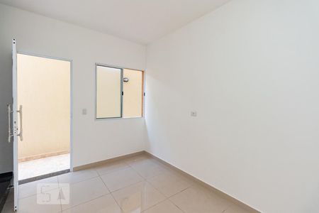 Sala de casa de condomínio à venda com 2 quartos, 70m² em Burgo Paulista, São Paulo