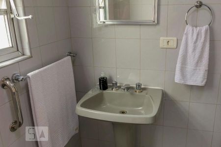 Casa à venda com 100m², 2 quartos e sem vagaBanheiro