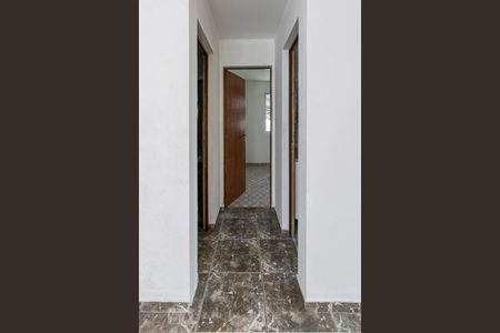 Sala - Corredor de apartamento para alugar com 2 quartos, 56m² em Olaria, Rio de Janeiro