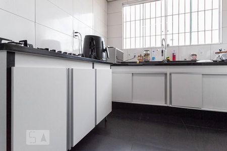 Casa à venda com 300m², 4 quartos e 3 vagasCozinha