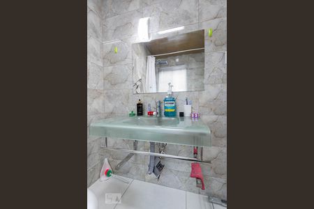 Casa à venda com 300m², 4 quartos e 3 vagasBanheiro da suíte