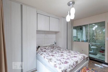 Casa à venda com 300m², 4 quartos e 3 vagasSuíte