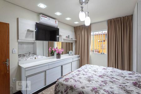 Casa à venda com 300m², 4 quartos e 3 vagasSuíte