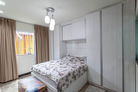 Casa à venda com 300m², 4 quartos e 3 vagasSuíte