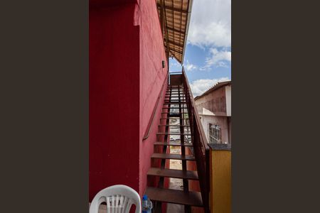 Casa à venda com 300m², 4 quartos e 3 vagasEscada