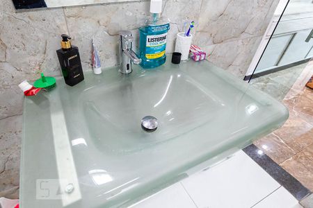 Casa à venda com 300m², 4 quartos e 3 vagasBanheiro da suíte