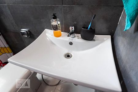 Casa à venda com 300m², 4 quartos e 3 vagasBanheiro social