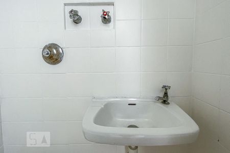 Apartamento para alugar com 154m², 3 quartos e 1 vaga Apartamento para alugar com 154m², 3 quartos e 1 vagaÁrea de Serviço - banheiro