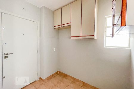 Apartamento para alugar com 154m², 3 quartos e 1 vaga Apartamento para alugar com 154m², 3 quartos e 1 vagaÁrea de serviço - quarto