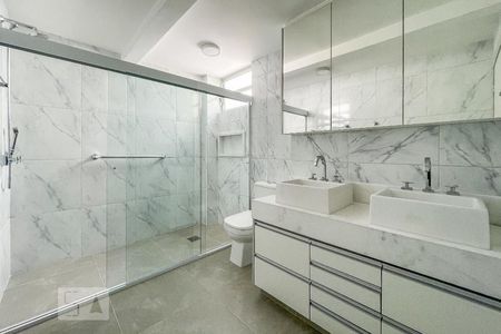 Apartamento para alugar com 154m², 3 quartos e 1 vaga Apartamento para alugar com 154m², 3 quartos e 1 vagaBanheiro 2