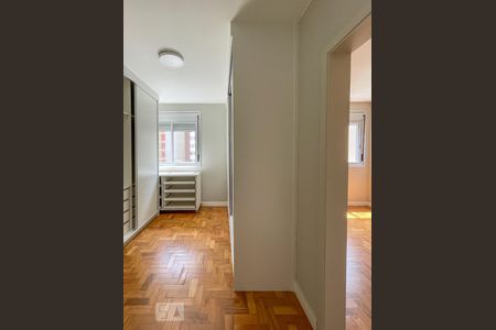 Apartamento para alugar com 154m², 3 quartos e 1 vaga Apartamento para alugar com 154m², 3 quartos e 1 vagaCloset