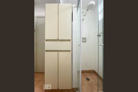Apartamento para alugar com 154m², 3 quartos e 1 vaga Apartamento para alugar com 154m², 3 quartos e 1 vagaBanheiro 1