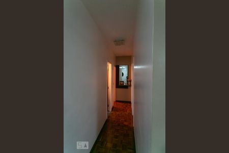 Corredor de apartamento à venda com 3 quartos, 92m² em Santa Efigênia, Belo Horizonte