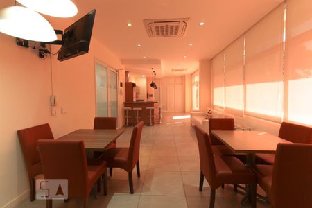 Apartamento para alugar com 62m², 2 quartos e 1 vaga Apartamento para alugar com 62m², 2 quartos e 1 vagaÁrea comum - Salão de festas