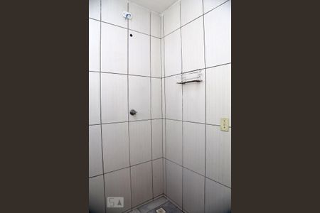 Banheiro de casa para alugar com 1 quarto, 48m² em Parque Pinheiros, Taboão da Serra
