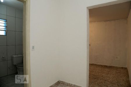 Hall de casa para alugar com 1 quarto, 48m² em Parque Pinheiros, Taboão da Serra