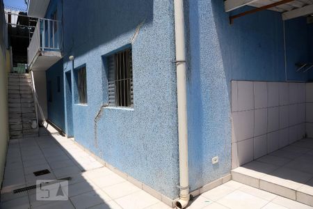 Área Externa de casa para alugar com 1 quarto, 48m² em Parque Pinheiros, Taboão da Serra