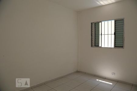 Quarto de casa para alugar com 1 quarto, 48m² em Parque Pinheiros, Taboão da Serra