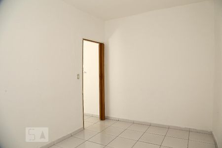 Quarto de casa para alugar com 1 quarto, 48m² em Parque Pinheiros, Taboão da Serra