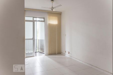 Sala  de apartamento para alugar com 2 quartos, 65m² em São Francisco Xavier, Rio de Janeiro