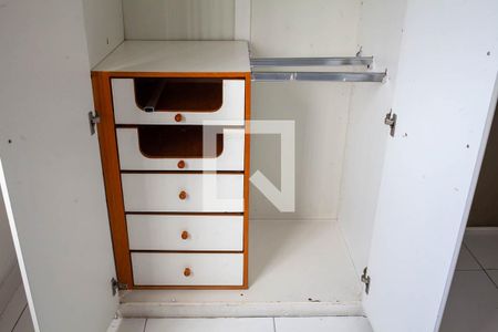 Quarto 1 - Armários de apartamento para alugar com 2 quartos, 65m² em São Francisco Xavier, Rio de Janeiro