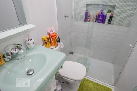 Casa à venda com 450m², 4 quartos e 2 vagas Casa à venda com 450m², 4 quartos e 2 vagasBanheiro Social