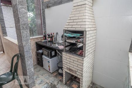 Casa à venda com 450m², 4 quartos e 2 vagas Casa à venda com 450m², 4 quartos e 2 vagasChurrasqueira 2