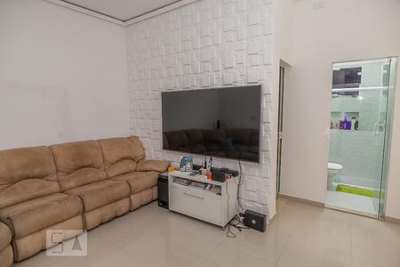 Sala de TV de casa à venda com 4 quartos, 400m² em Jacarepaguá, Rio de Janeiro