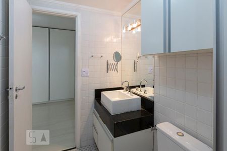 Apartamento para alugar com 60m², 1 quarto e 1 vaga Apartamento para alugar com 60m², 1 quarto e 1 vagaBanheiro da Suíte