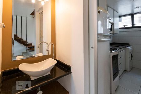 Lavabo de apartamento para alugar com 1 quarto, 60m² em Itaim Bibi, São Paulo