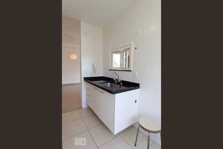 Apartamento para alugar com 72m², 2 quartos e 2 vagasCozinha