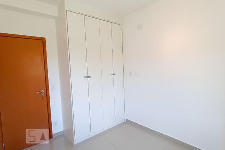 Apartamento para alugar com 72m², 2 quartos e 2 vagasQuarto