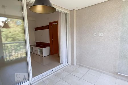 Varanda da sala de apartamento para alugar com 2 quartos, 72m² em Tamboré, Santana de Parnaíba