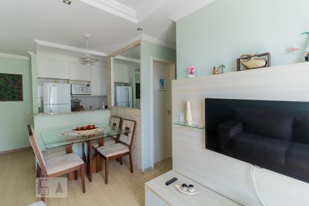 Sala de apartamento para alugar com 2 quartos, 50m² em Parque Paineiras, São Paulo