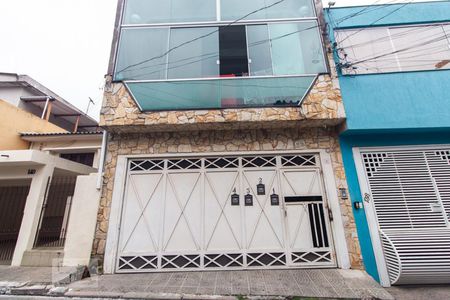 Casa para alugar com 89m², 2 quartos e sem vaga Casa para alugar com 89m², 2 quartos e sem vagaFachada