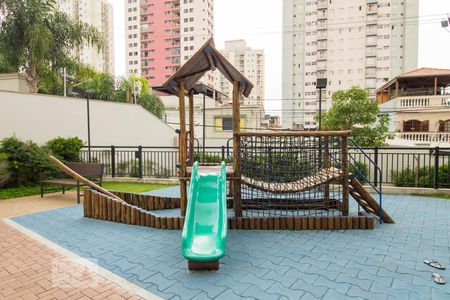 Apartamento à venda com 62m², 2 quartos e 1 vaga Apartamento à venda com 62m², 2 quartos e 1 vagaÁrea Comum - Playground