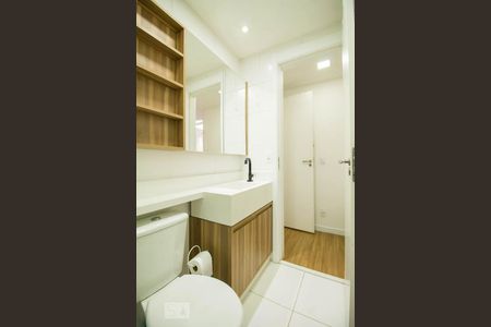 Apartamento à venda com 62m², 2 quartos e 1 vaga Apartamento à venda com 62m², 2 quartos e 1 vagaBanheiro da Suíte